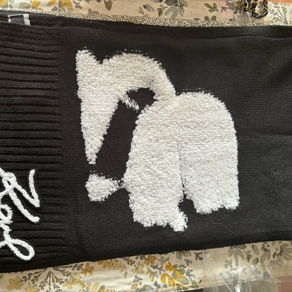 Karl lagerfeld scarf - Picture 4 of 4